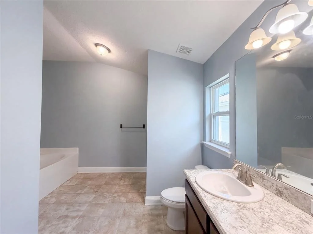 Photo of 1229 LONGVILLE CIRCLE