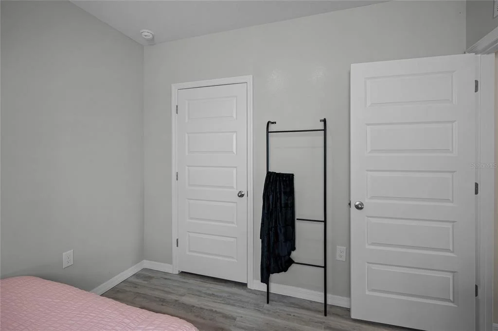 Photo of 1738 HUMMINGBIRD ROAD