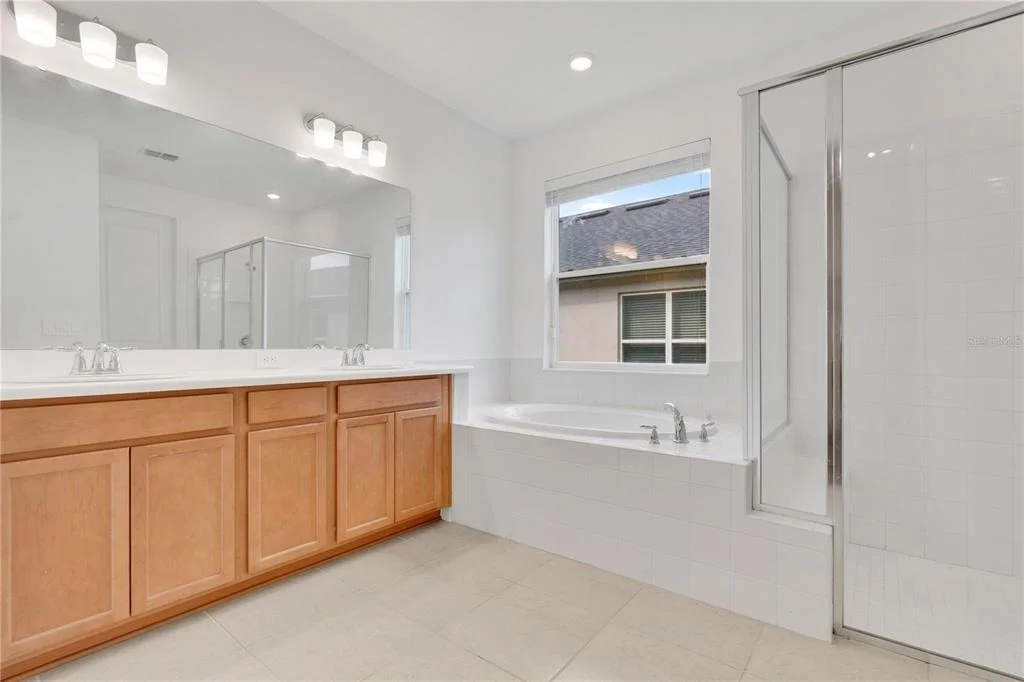 Photo of 961 LAKESIDE ESTATES DRIVE