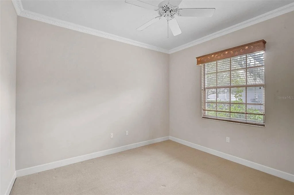 Photo of 852 MACEWEN DRIVE
