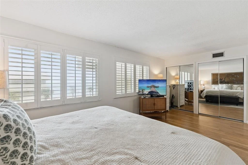 Photo of Unit 3020 at 935 OCEAN SHORE BOULEVARD