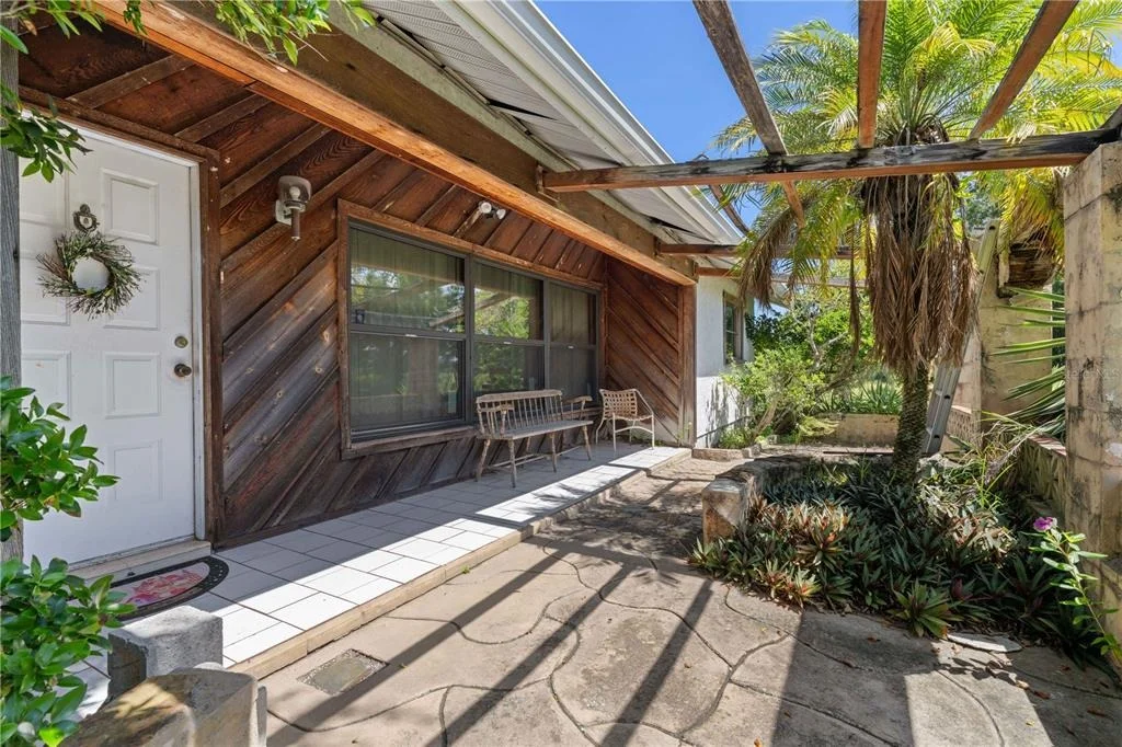 Photo of 2065 DUNCAN ROAD