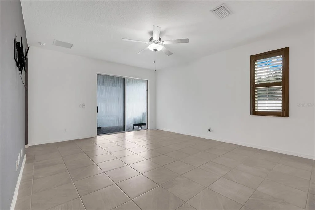 Photo of 935 BENJAMIN TRAIL