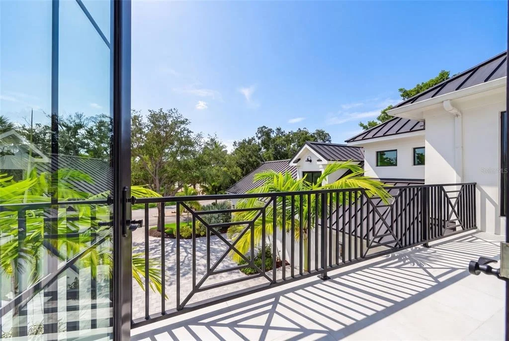 Photo of 656 TROPICAL CIRCLE