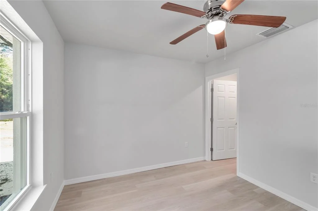 Photo of Unit A at 607 SE 4TH DRIVE