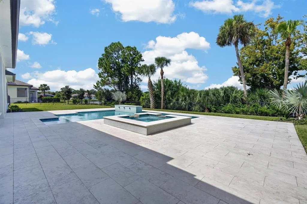 Photo of 100 LA TOSCANA ROTONDA