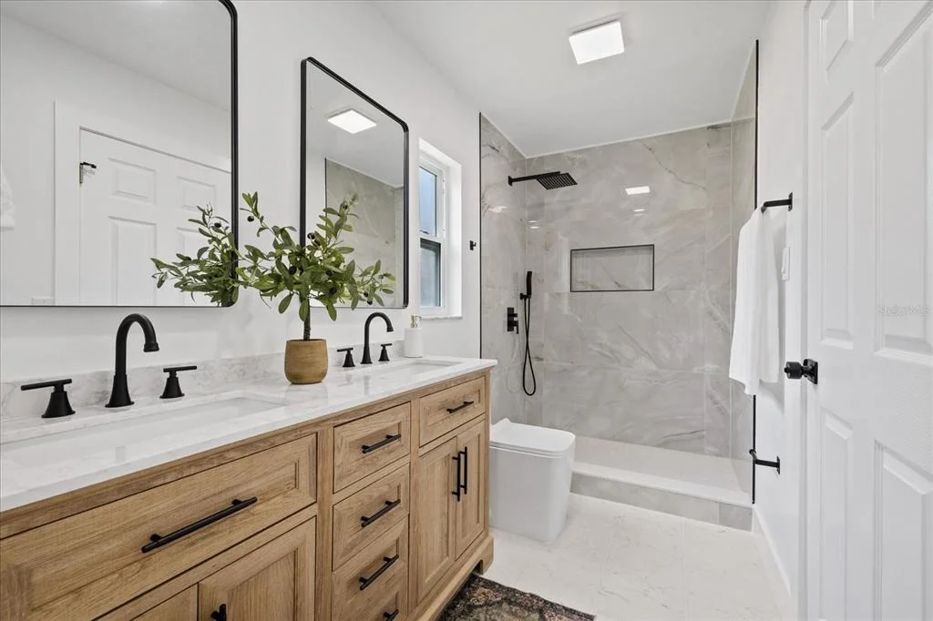 Photo of 2928 FOREST CIRCLE