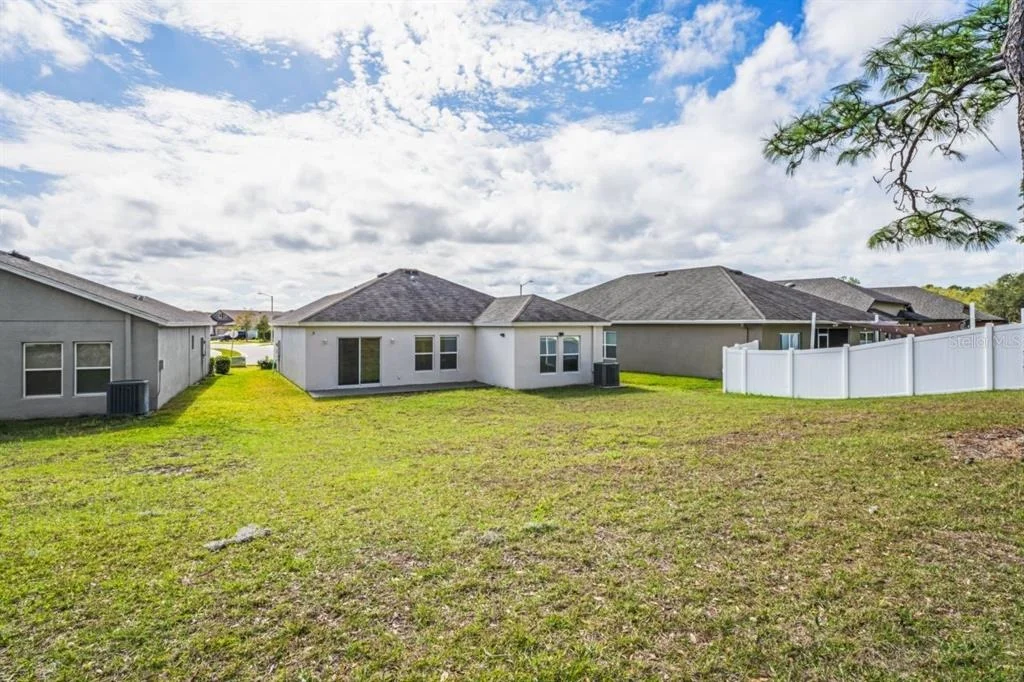 Photo of 571 OLD WINDSOR WAY