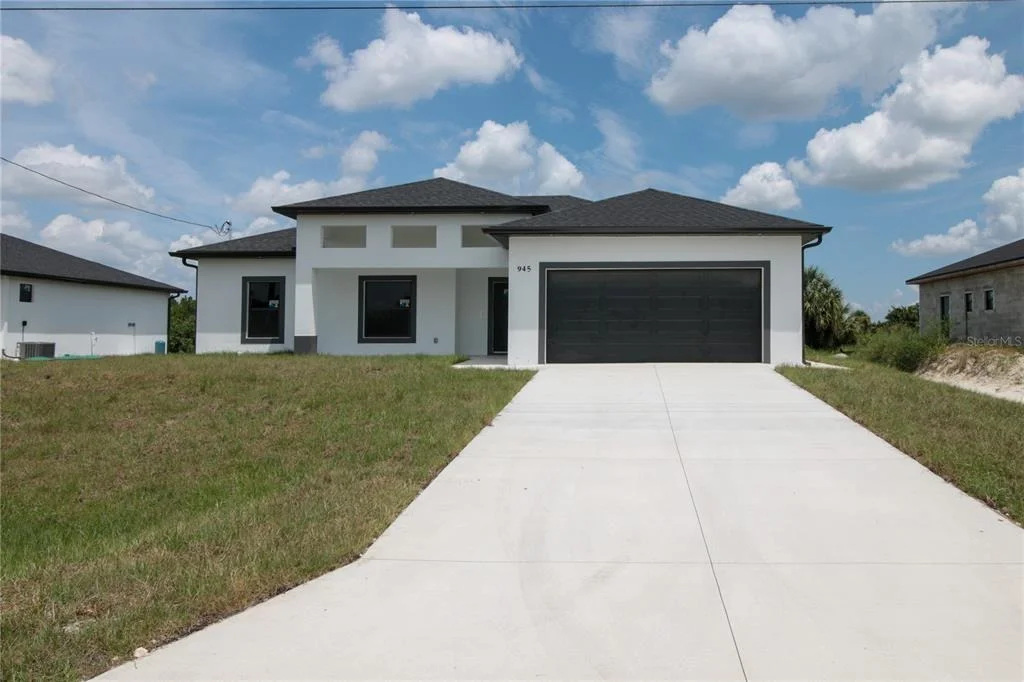 Photo of 945 COMMODORE STREET