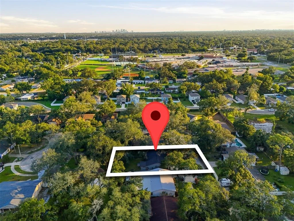 Photo of 9627 HIDDEN OAKS CIRCLE
