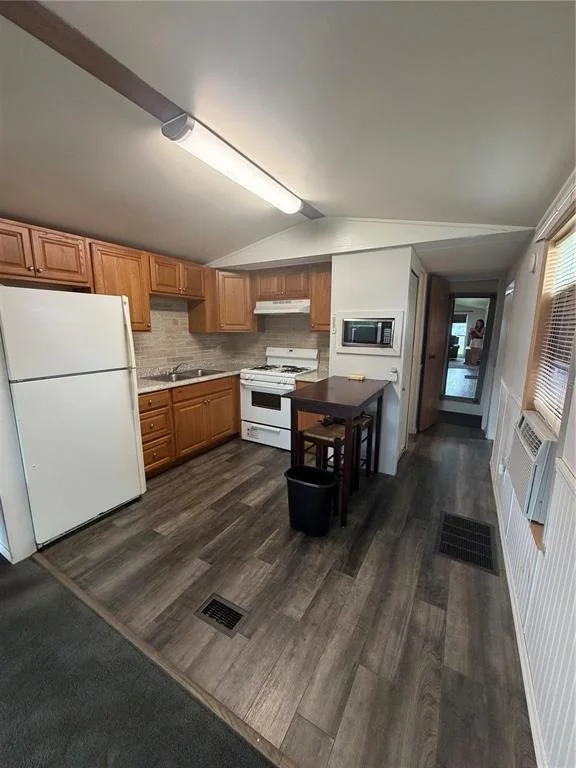 Photo of 41 EAGLE POINT N