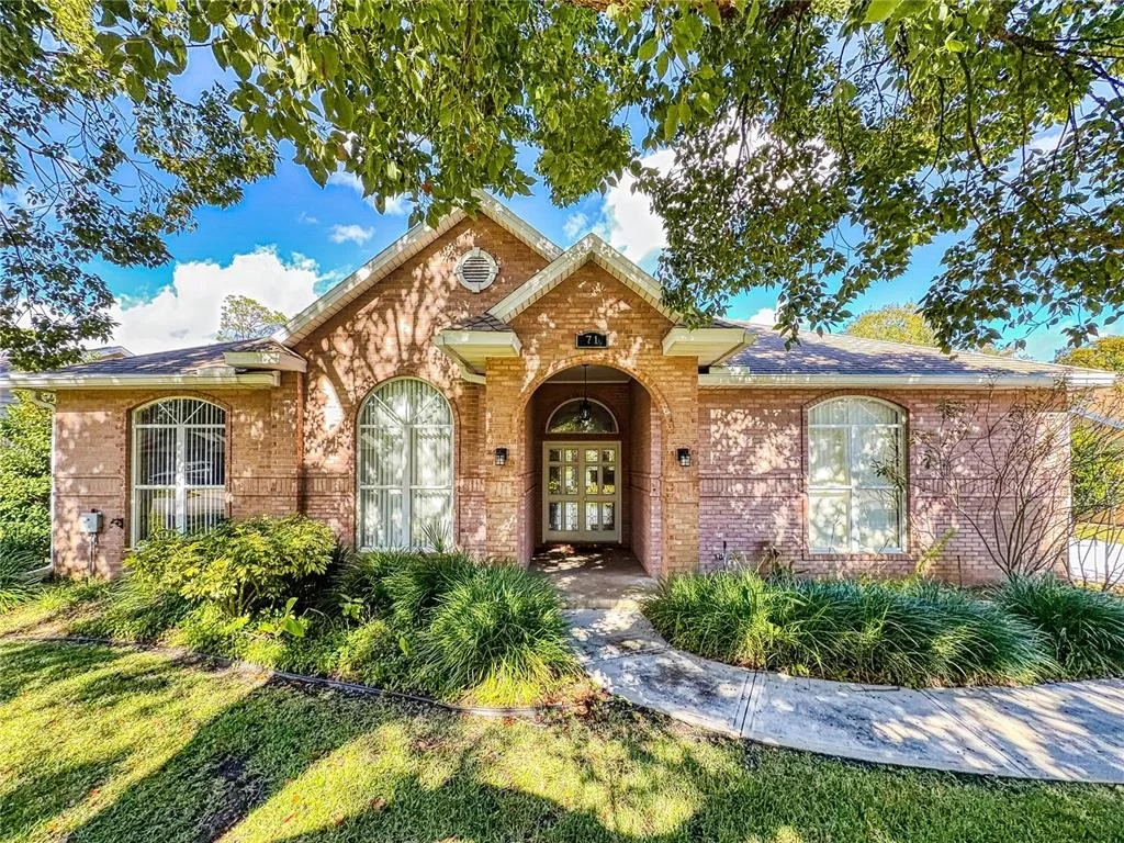 Photo of 71 CARRIAGE CREEK WAY
