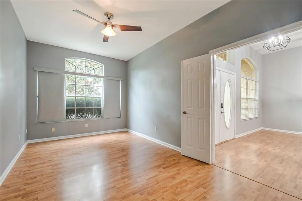Photo of 116 OAK GROVE CIRCLE