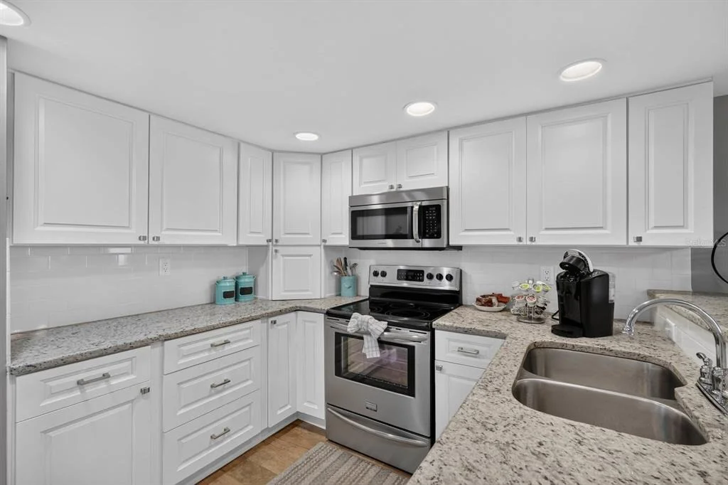 Photo of Unit B8 at 7265 A1A S