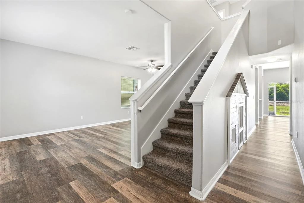 Photo of 909 MEADOW GLADE DRIVE