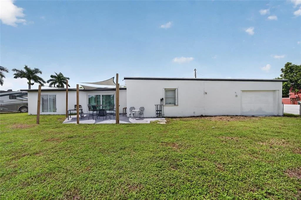 Photo of 6484 ANGLE PLACE