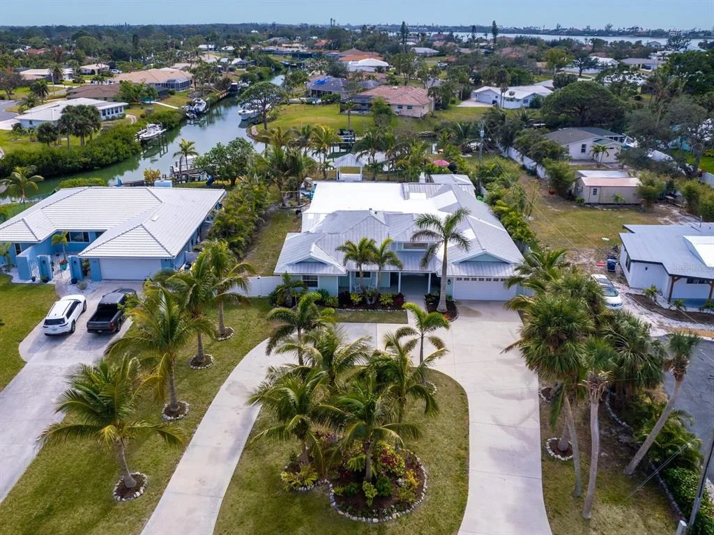 Photo of 221 LYCHEE ROAD
