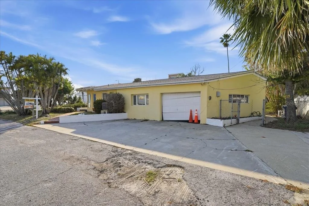 Photo of 16007 GULF BOULEVARD