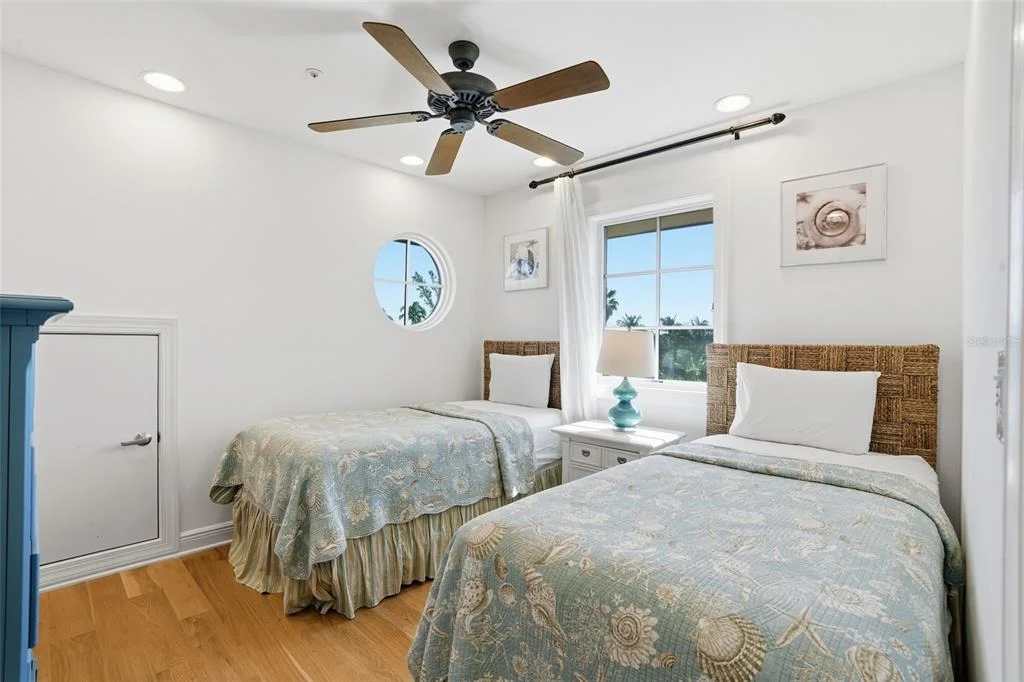 Photo of 16205 CAPTIVA DRIVE