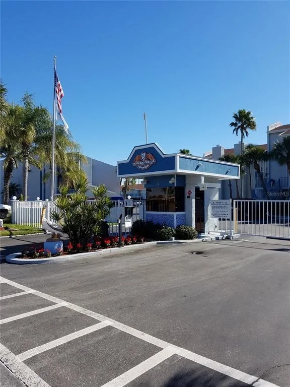 Photo of Unit H at 315 MEDALLION BOULEVARD