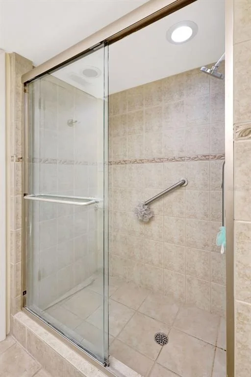 Photo of Unit 708 at 660 ISLAND WAY