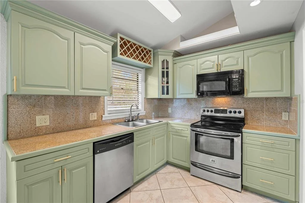 Photo of 2302 BAY BOULEVARD
