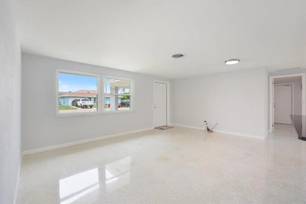 Photo of 3485 ROSLYN ROAD