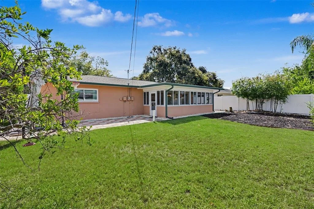 Photo of 2061 FAIR OAK DRIVE