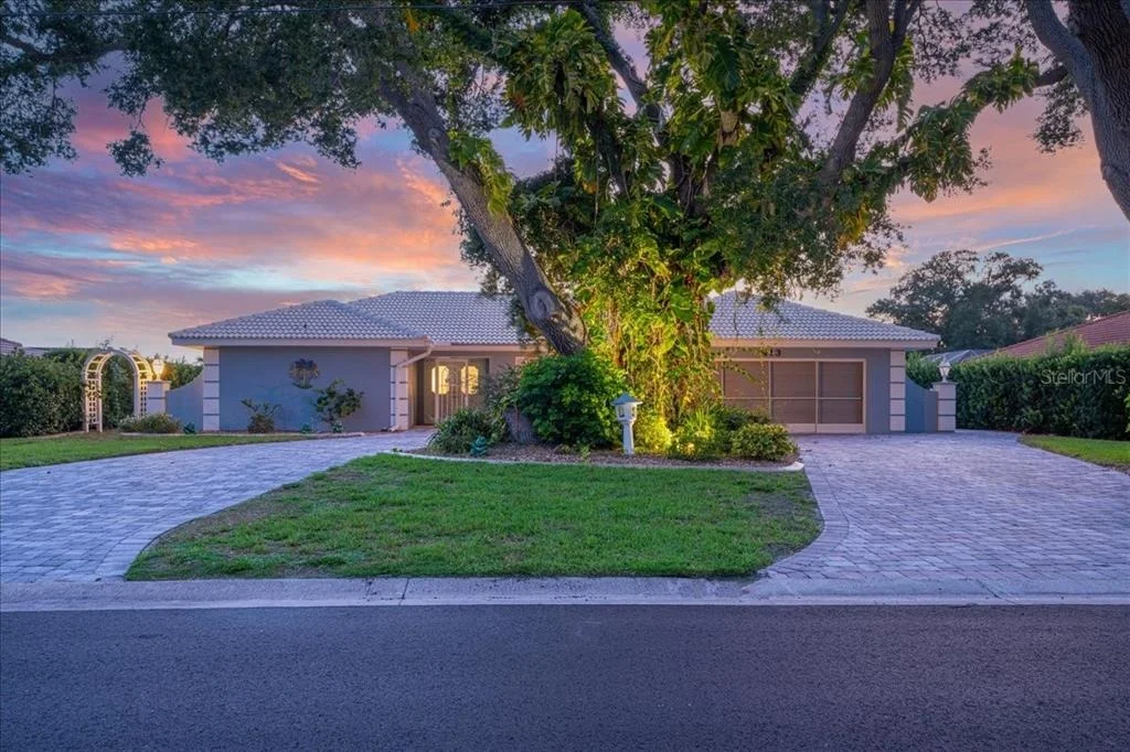 Photo of 413 SIGNORELLI DRIVE