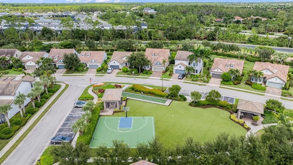 Photo of 16293 CAMDEN LAKES CIRCLE