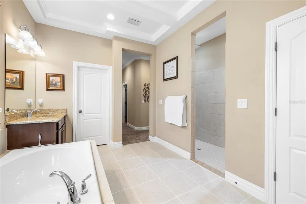 Photo of 16726 COURTYARD LOOP