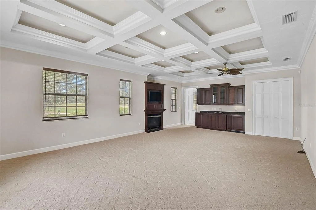 Photo of 852 MACEWEN DRIVE