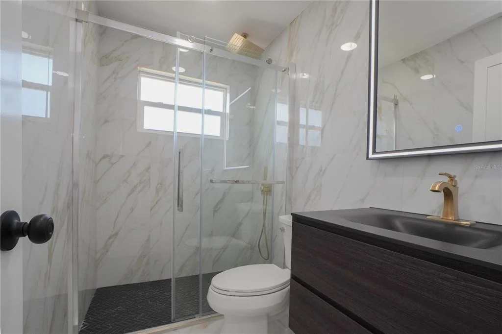 Photo of 1461 ROYAL ROAD