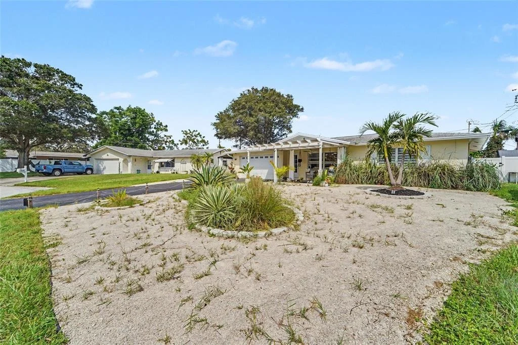 Photo of 1779 AVON LANE