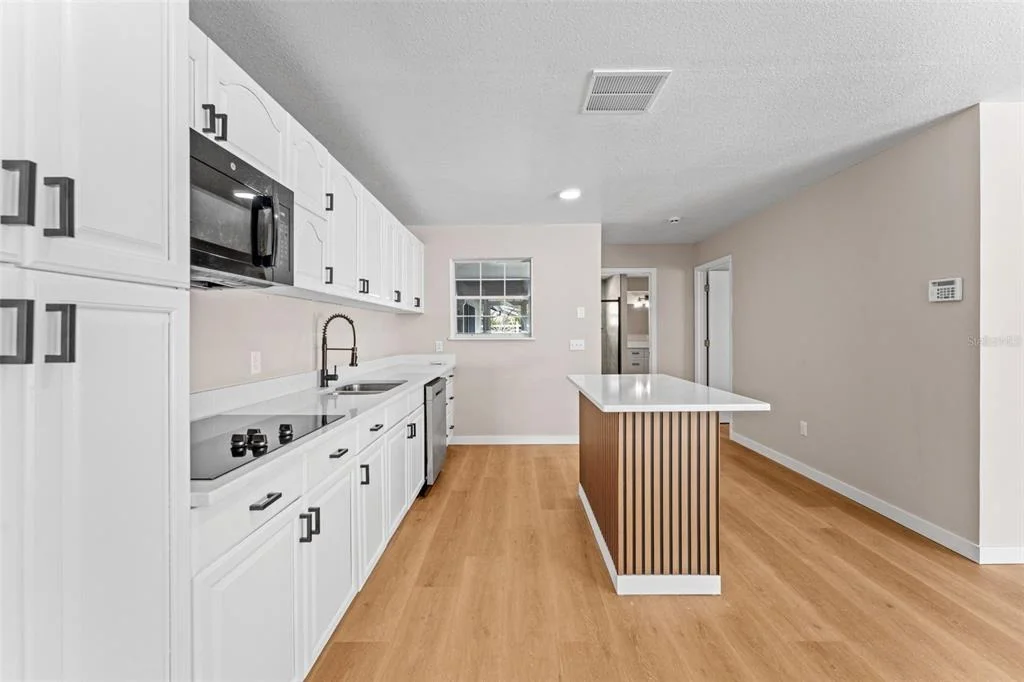 Photo of 5521 OAK STREET
