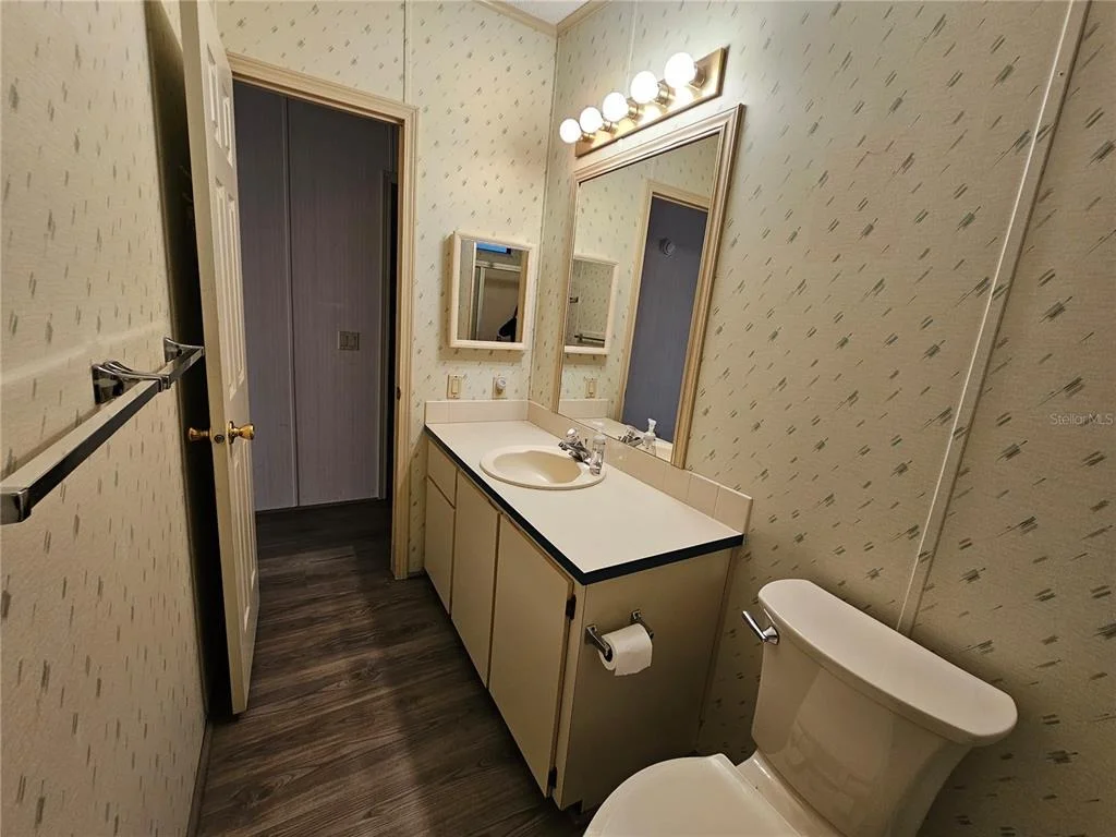 Photo of 101 DOLPHIN DRIVE N