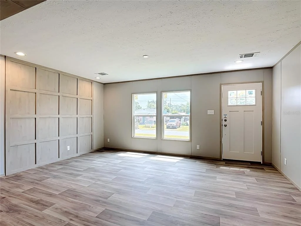 Photo of 1626 TARPON BOULEVARD
