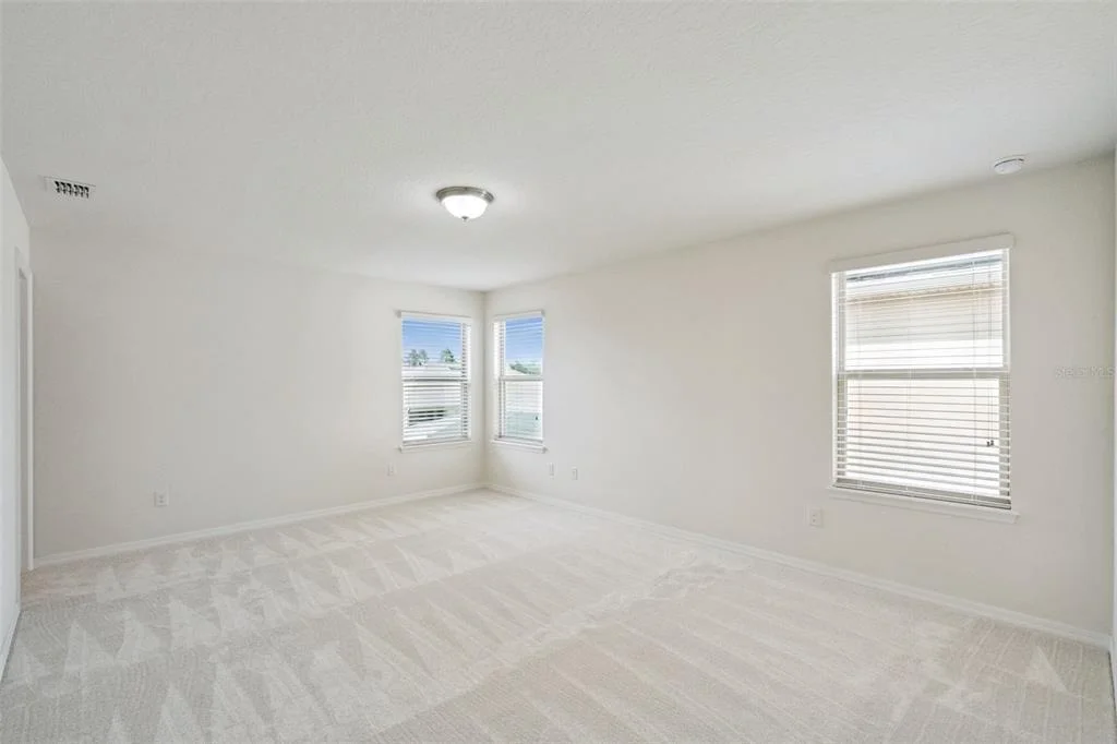 Photo of 16031 PEBBLE BLUFF LOOP
