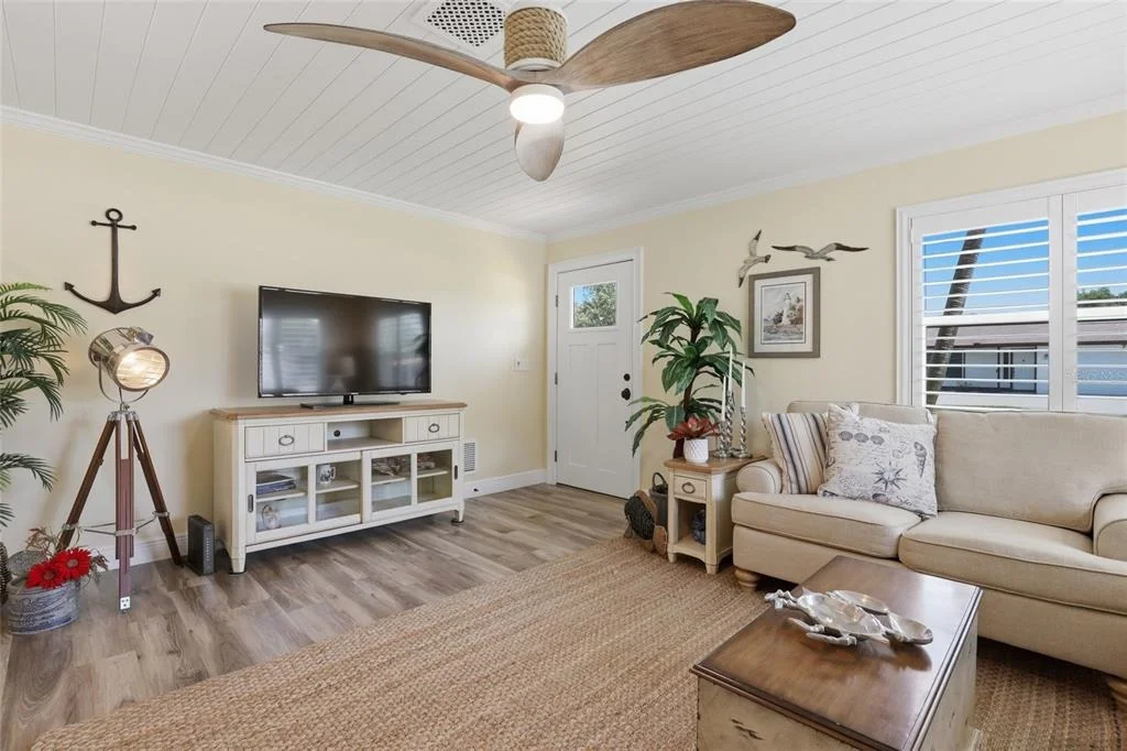 Photo of 707 BEVERLY ROAD