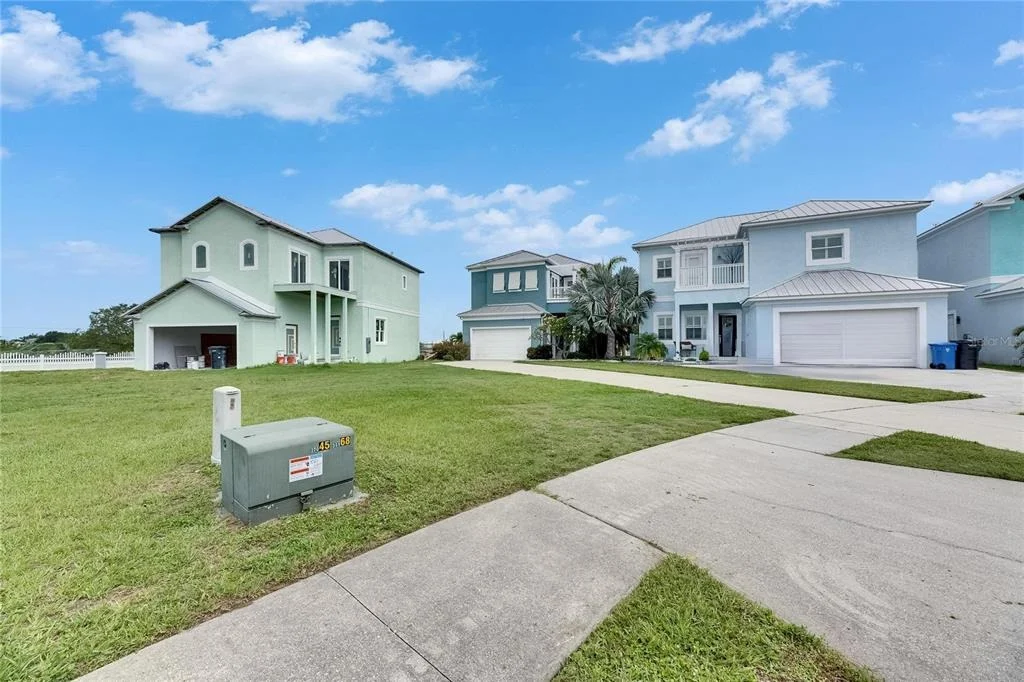 Photo of 6512 SIMONE SHORES CIRCLE