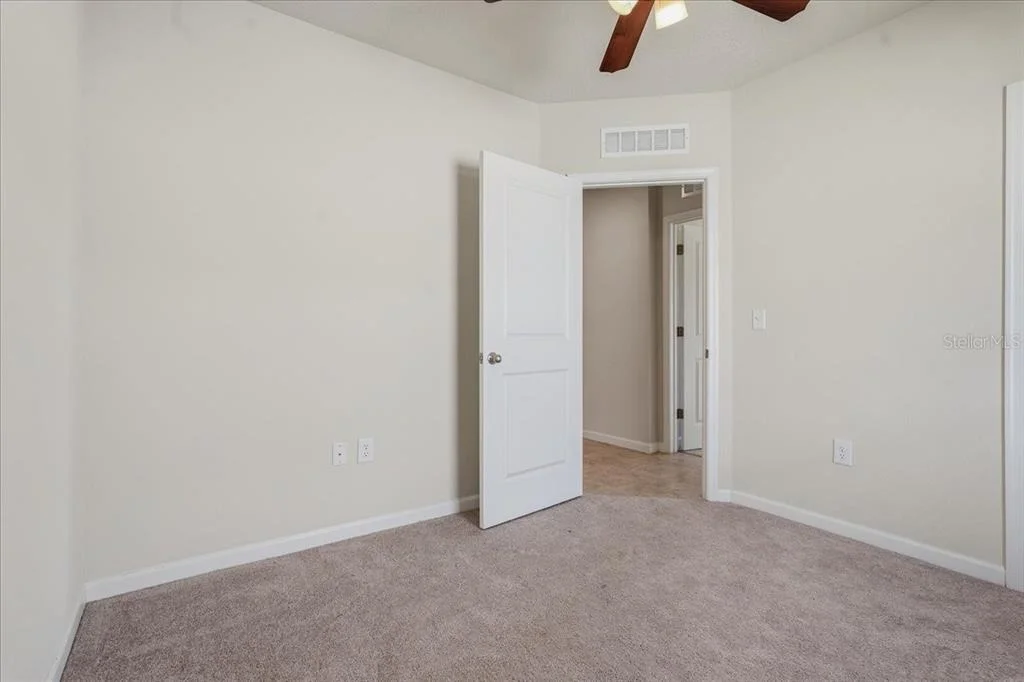 Photo of 813 EAGLE ROCK TER