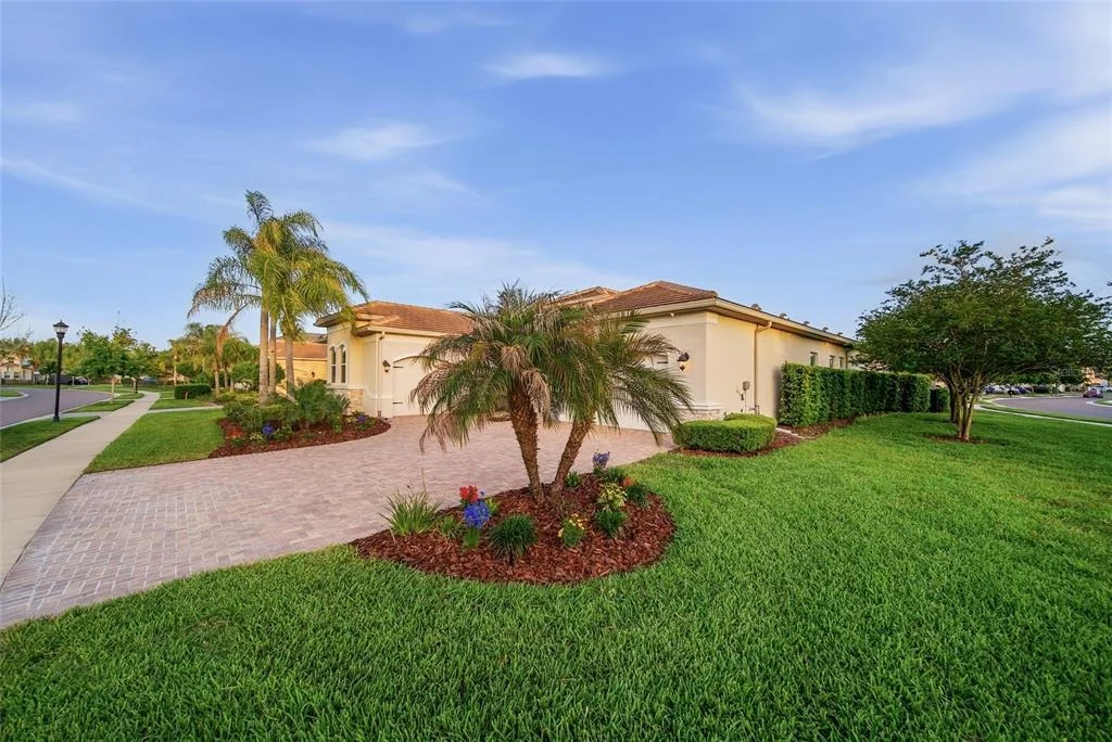Photo of 2420 COCO PALM CIRCLE