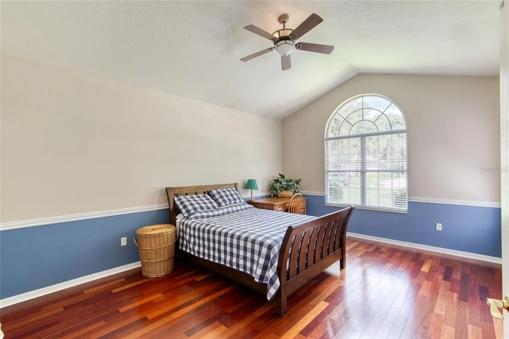 Photo of 5 WATERCLIFF LANE
