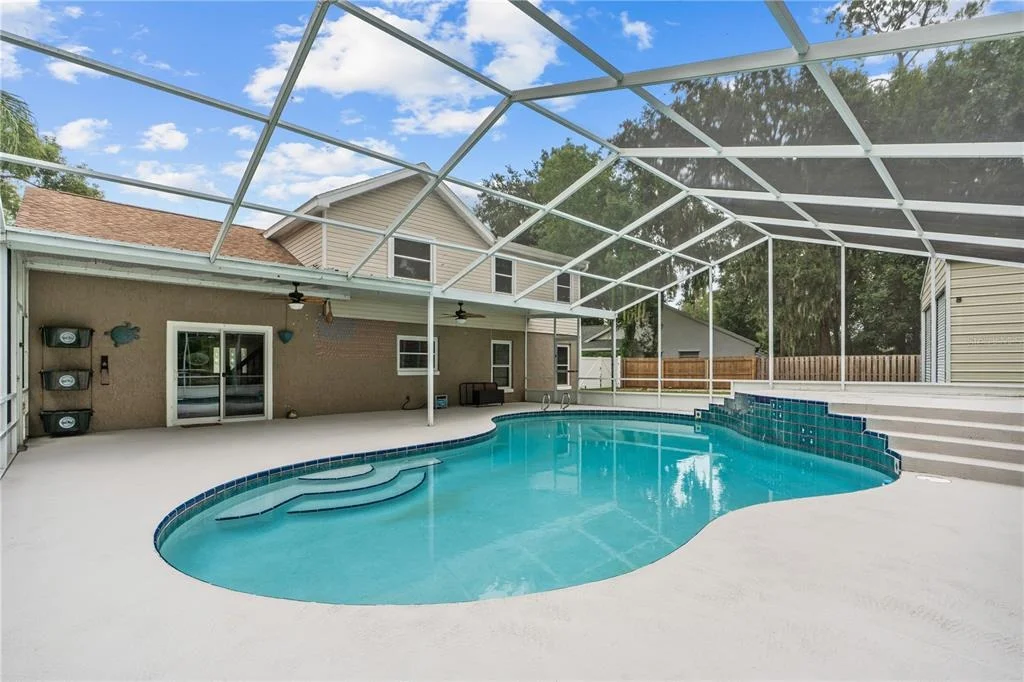 Photo of 460 CHAMPAGNE CIRCLE