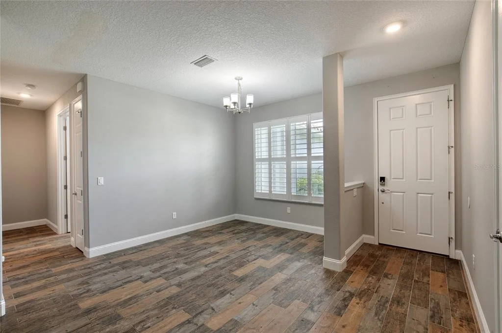 Photo of 56 THORNHILL CHASE CIRCLE