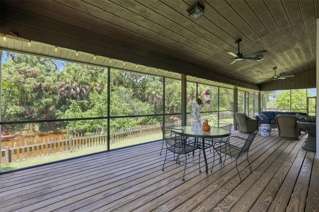 Photo of 881 PINTO CIRCLE