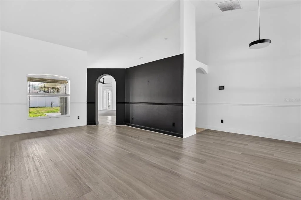 Photo of 1042 CHAMBERLIN TRAIL