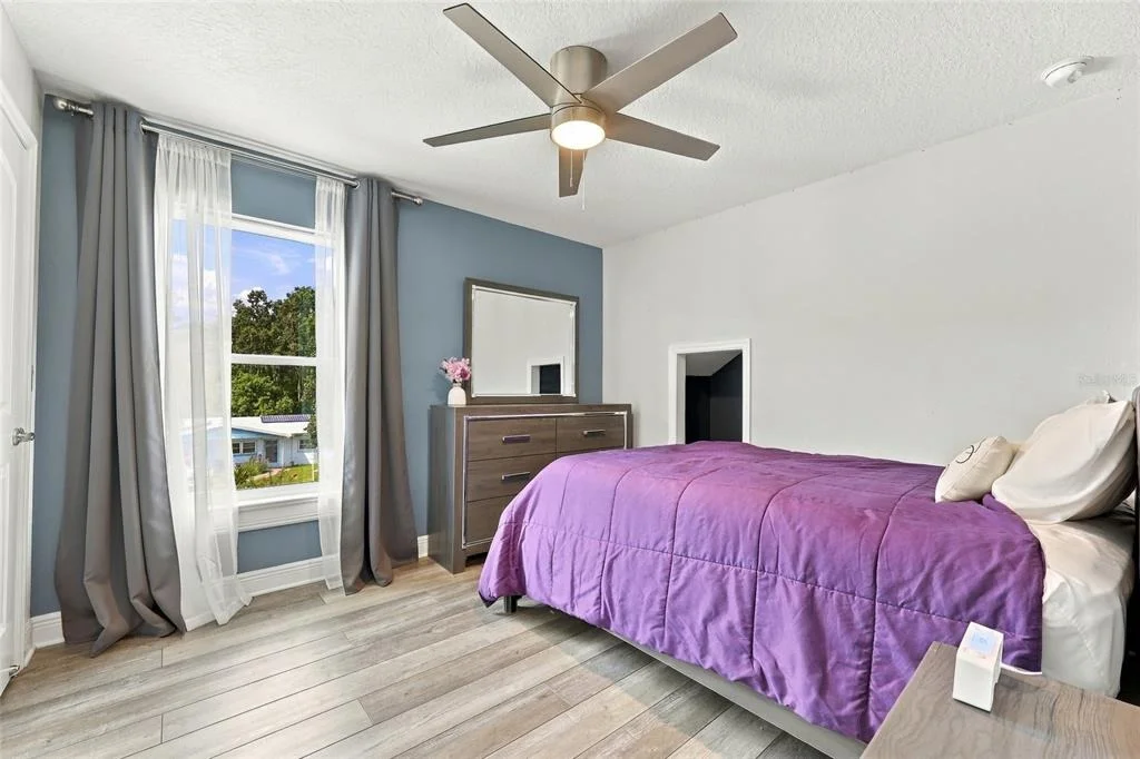 Photo of 416 W SOCRUM LOOP ROAD