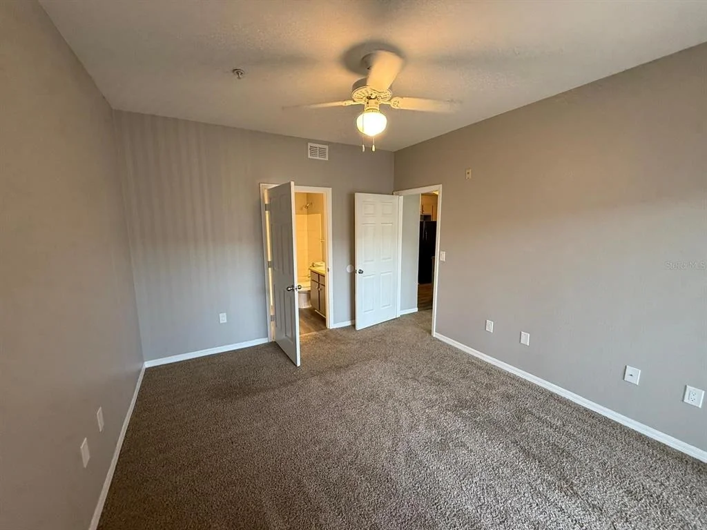 Photo of Unit 307 at 2015 ERVING CIRCLE