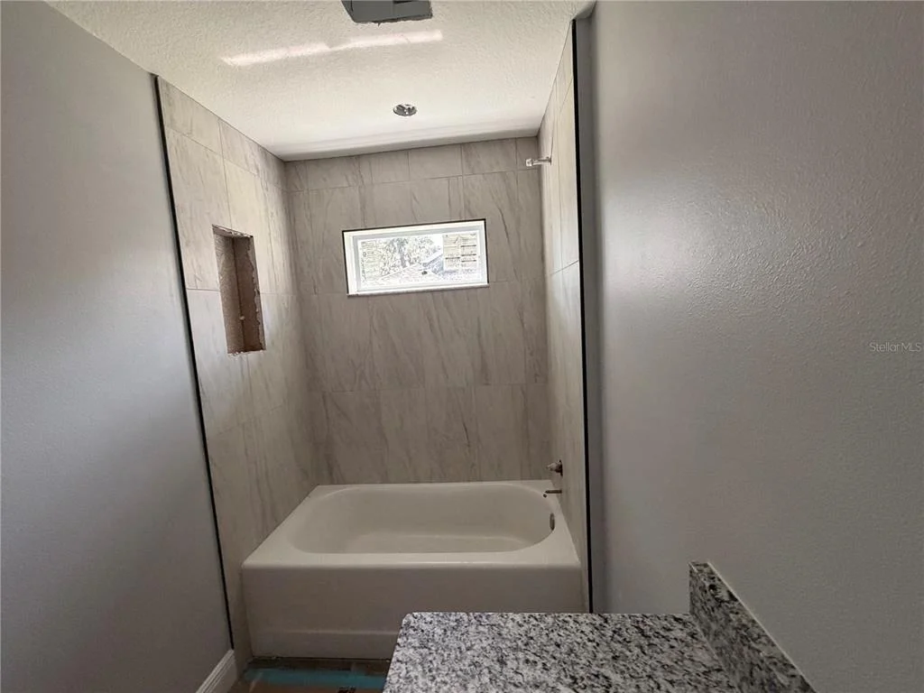 Photo of 865 SE 28TH STREET